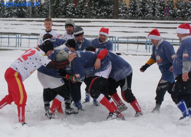 Rugbiści powitali Nowy Rok na boisku!